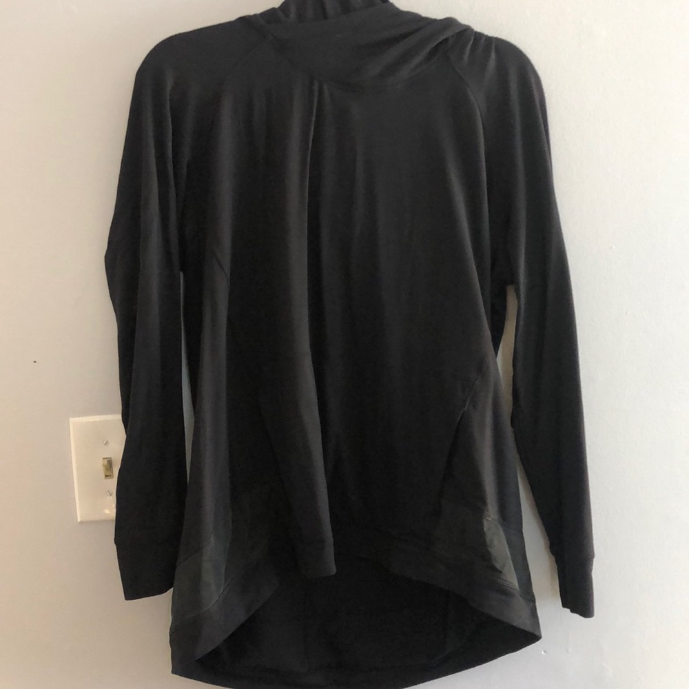 Black lululemon pullover